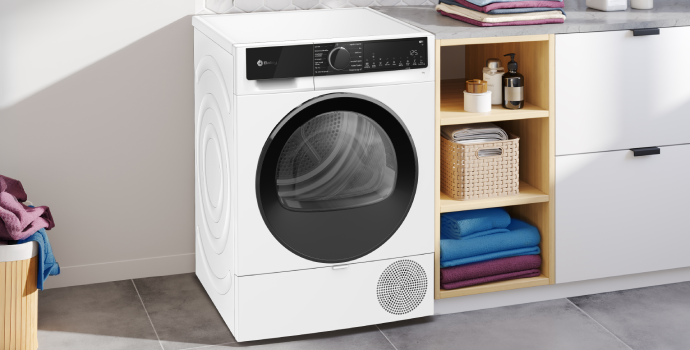 Secadora con bomba de calor Balay en un cuarto de lavado.