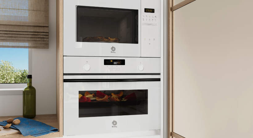 Alt text: Horno y microondas integrado Balay de la Serie Cristal blanco.